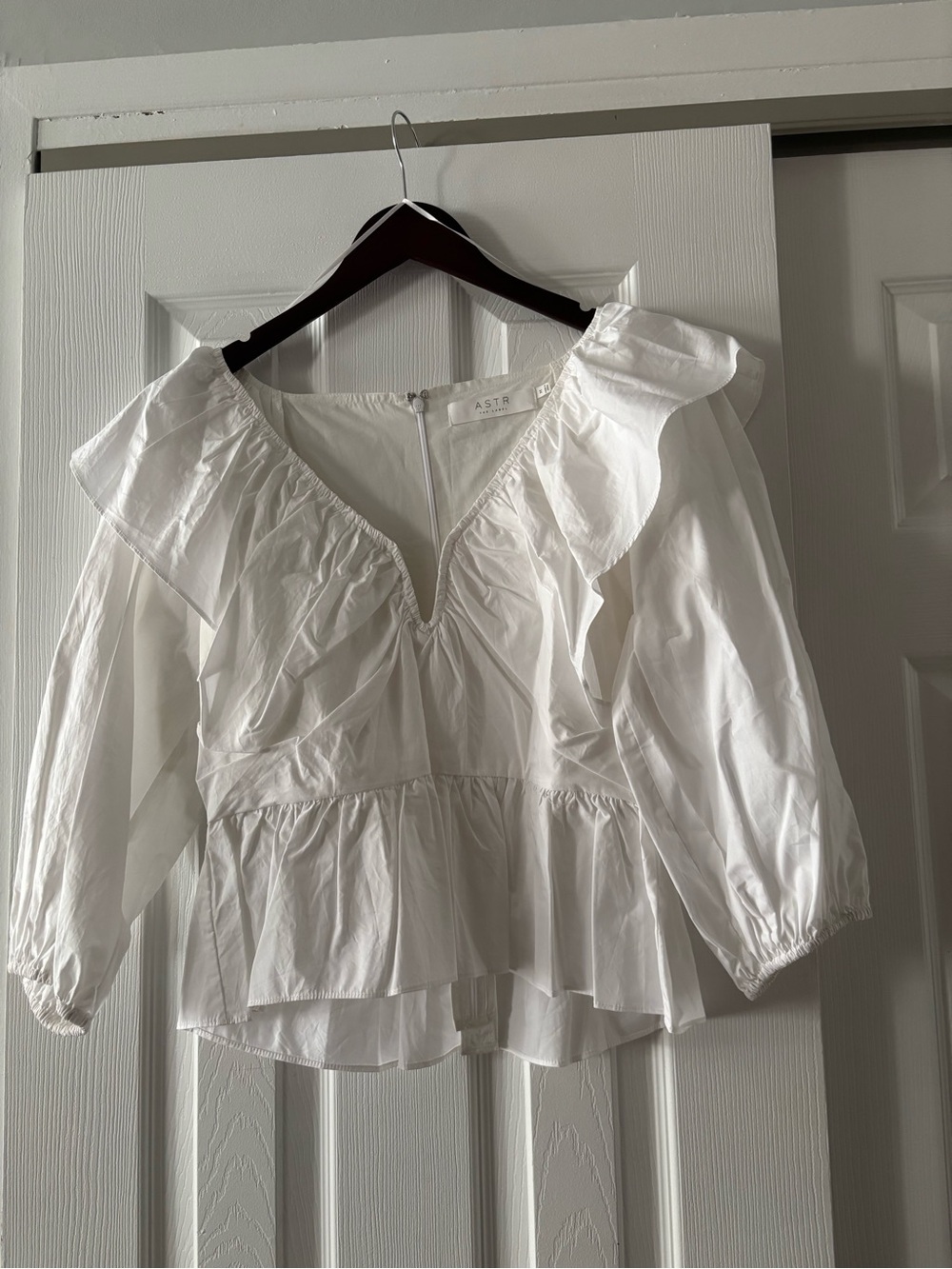 Astr White Ruffle V-Neck Peplum Blouse